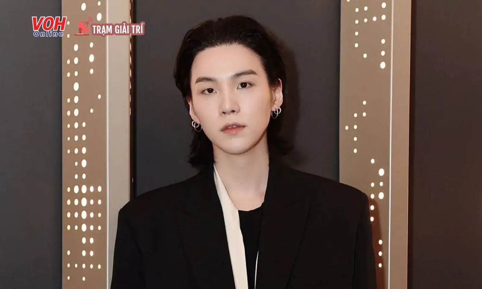 Suga (BTS) bị cảnh sát điều tra vì say rượu lái xe, CCTV hé lộ cảnh tượng nguy hiểm