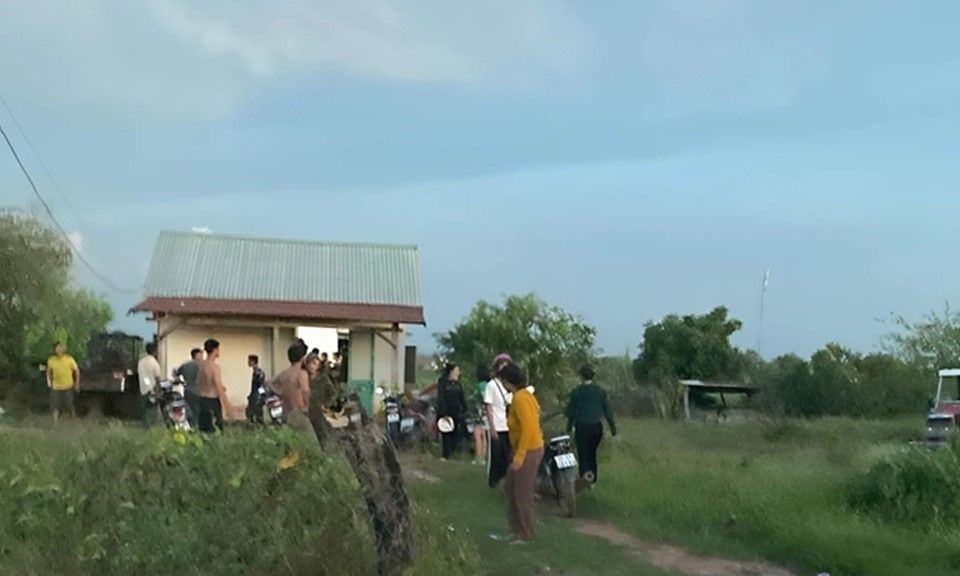 Đắk Lắk: Hai cháu nhỏ chết đuối dưới ao sau nhà