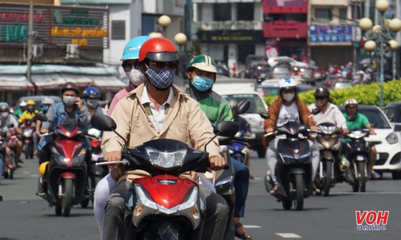 Nam Bộ nắng nóng, chiều tối có mưa dông rải rác