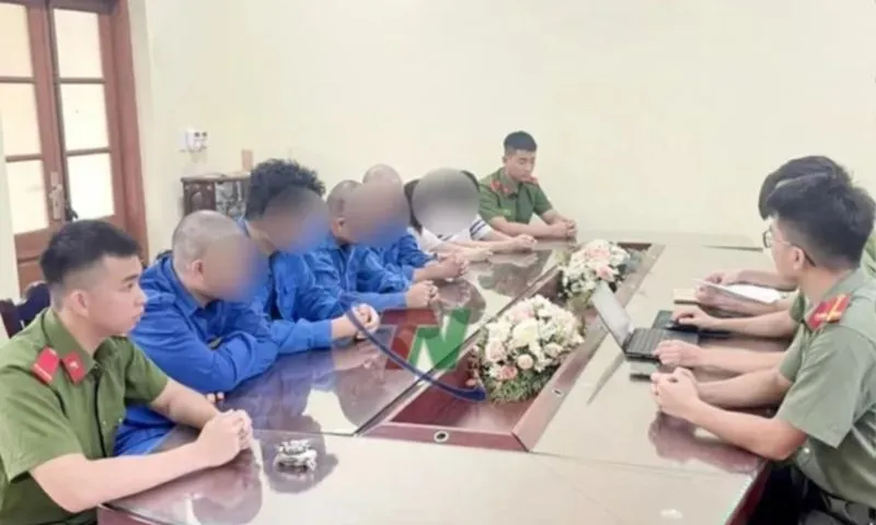 Bắt tạm giam 4 thanh niên tung tin nữ nhân viên Samsung lây HIV cho 16 người