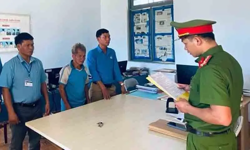 Khởi tố bị can 84 tuổi về hành vi hiếp dâm