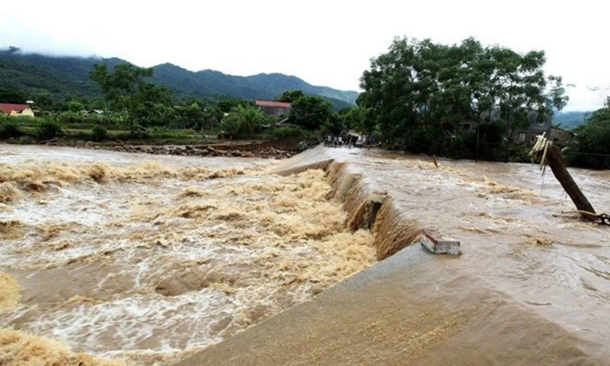 Bắc Bộ mưa lớn kéo dài, cảnh báo nguy cơ lũ quét, sạt lở đất