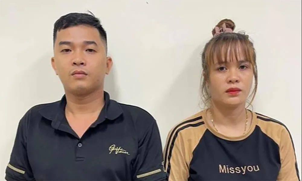 Công an bắt khẩn cấp đôi nam nữ làm giả tài liệu nhà nước