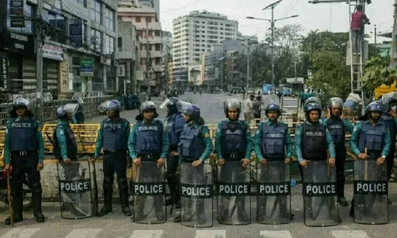 Cảnh sát tại Bangladesh quay lại làm việc sau 1 tuần đình công