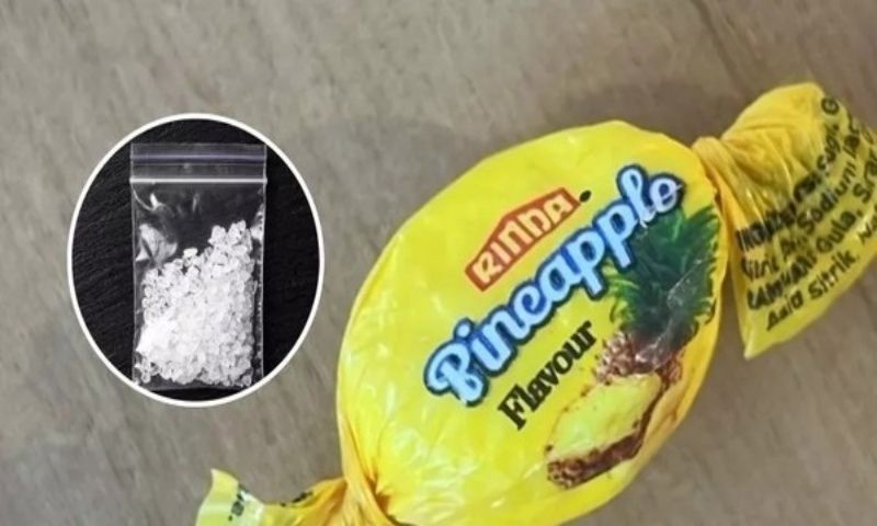 Ngụy trang ma túy đá thành kẹo để phát từ thiện