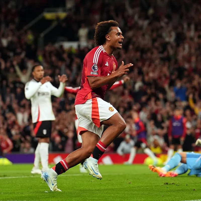 1-cu-sut-1-ban-thang-zirkzee-ra-mat-hoan-hao-giup-mu-thang-tran 1