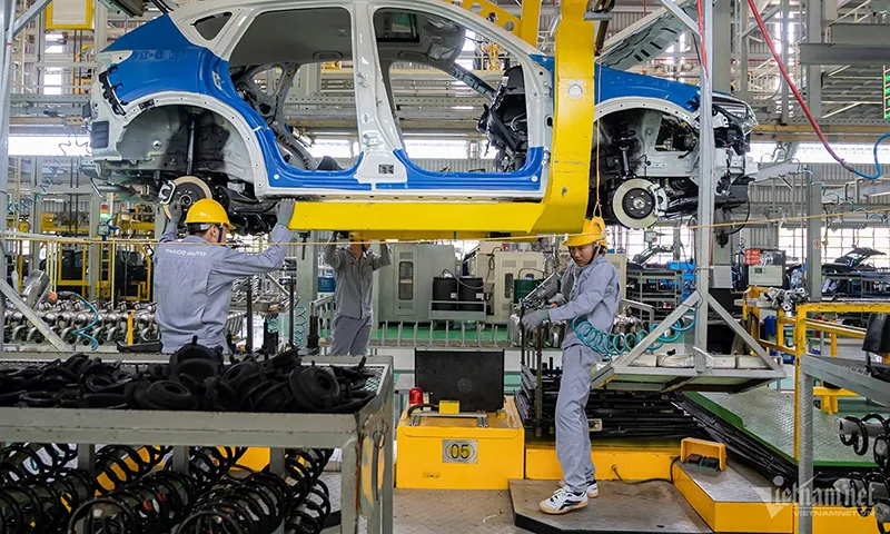 Giảm 50% lệ phí trước bạ ô tô chỉ trong 3 tháng