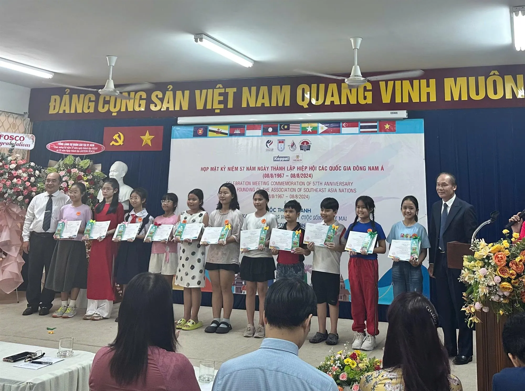 z5742274647977_98325b0bda6759ea867e93bf56c2ebf8