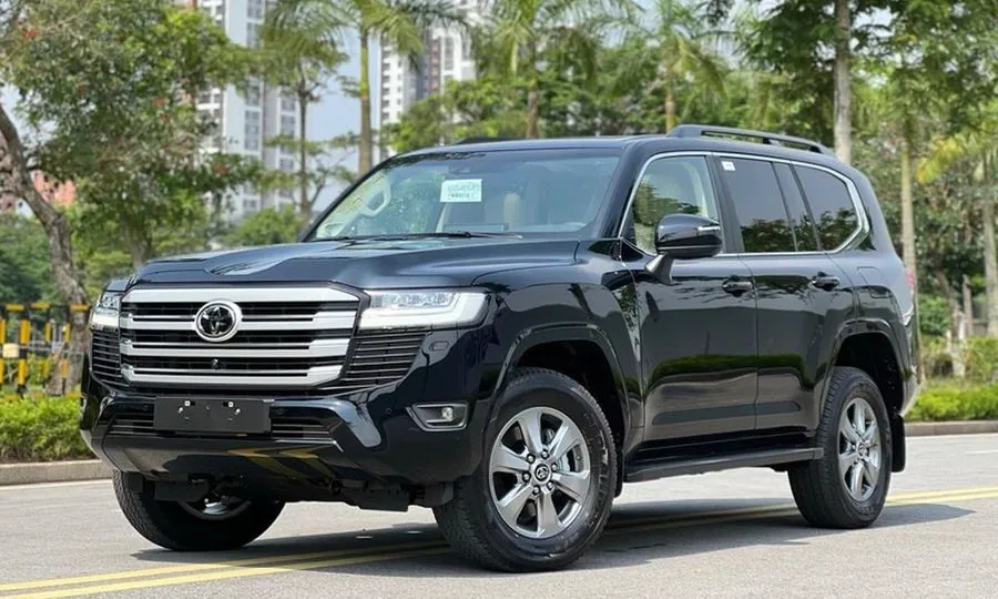 Doanh số Toyota Land Cruiser đạt 352 xe trong 7 tháng
