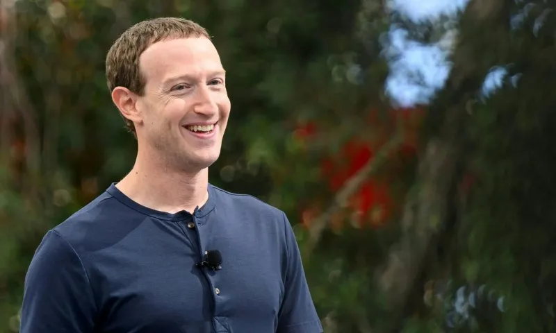 Mark Zuckerberg trở thành người giàu thứ ba thế giới