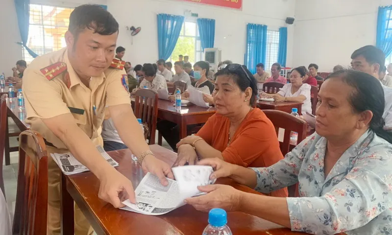 Bình Dương tổ chức tuyên truyền pháp luật trong lĩnh vực giao thông đường thủy