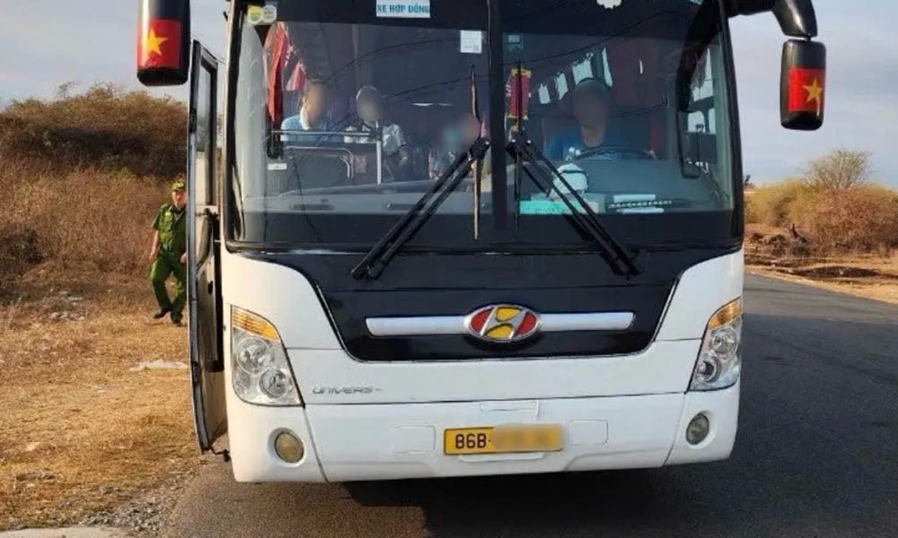 Tăng cường an toàn xe đưa đón công nhân