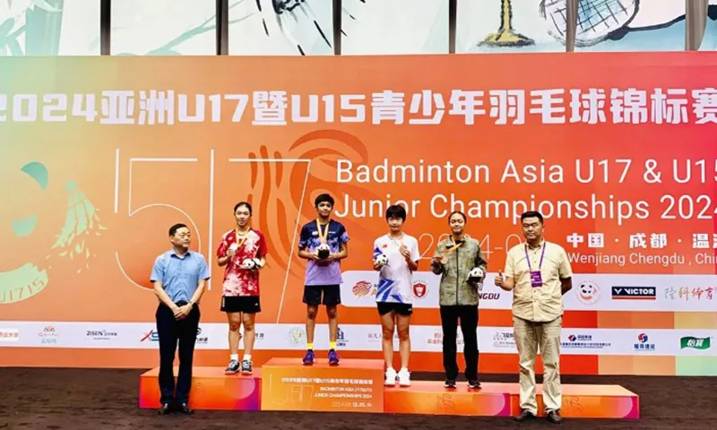 Điểm tin chiều 25/8: Lấy được cục pin trong dạ dày bé trai | Việt Nam giành HCB cầu lông trẻ Châu Á
