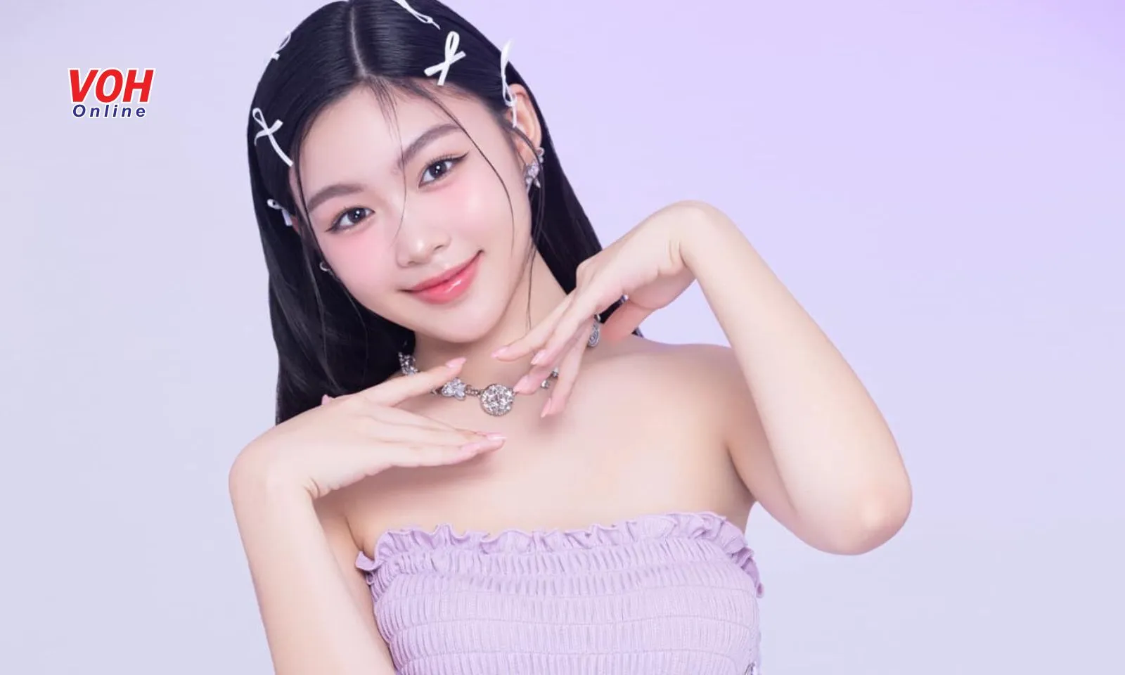 Lọ Lem con gái Quyền Linh lần đầu catwalk, visual nàng thơ lộng lẫy