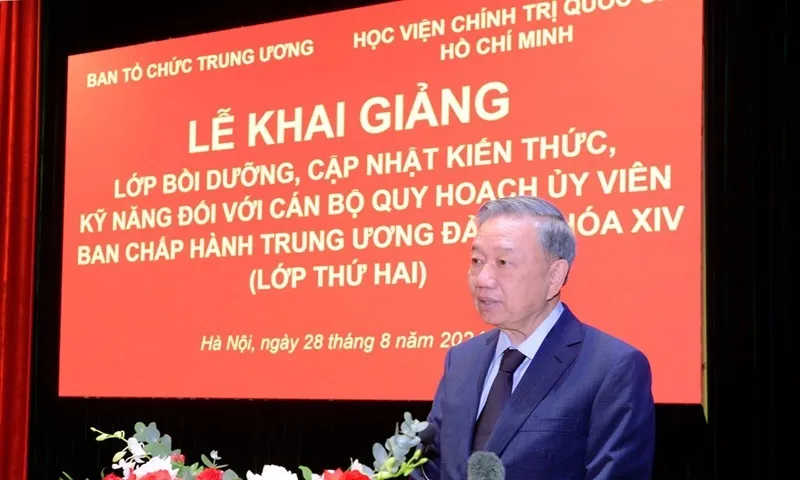 Cán bộ chiến lược phải được đào tạo đáp ứng yêu cầu giai đoạn mới