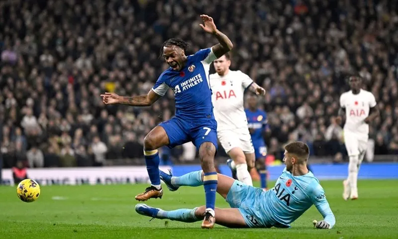 chelsea-dat-dau-cham-het-cho-sterling 1