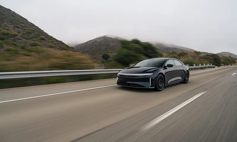 Lucid Air Sapphire được coi là xe bọc thép nhanh nhất thế giới.