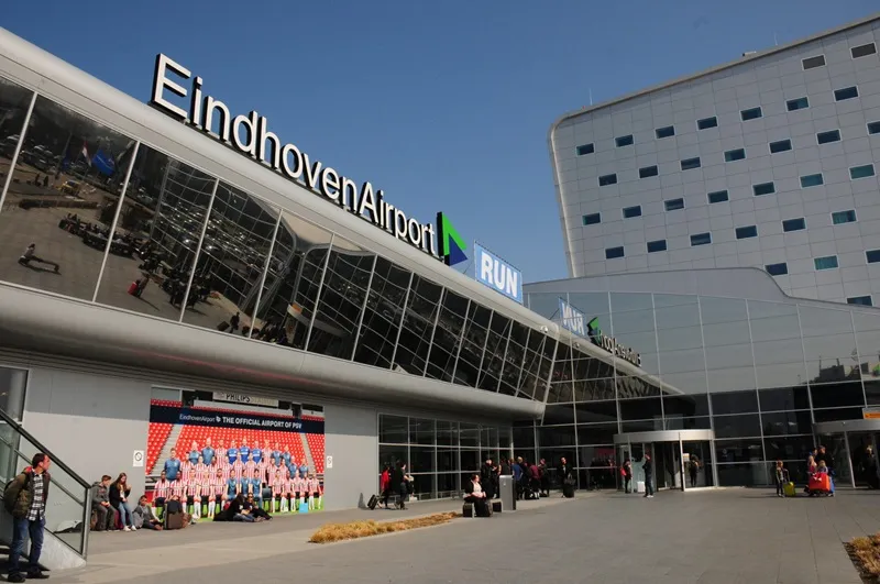 wikipedia-eindhoven-airport-scaled