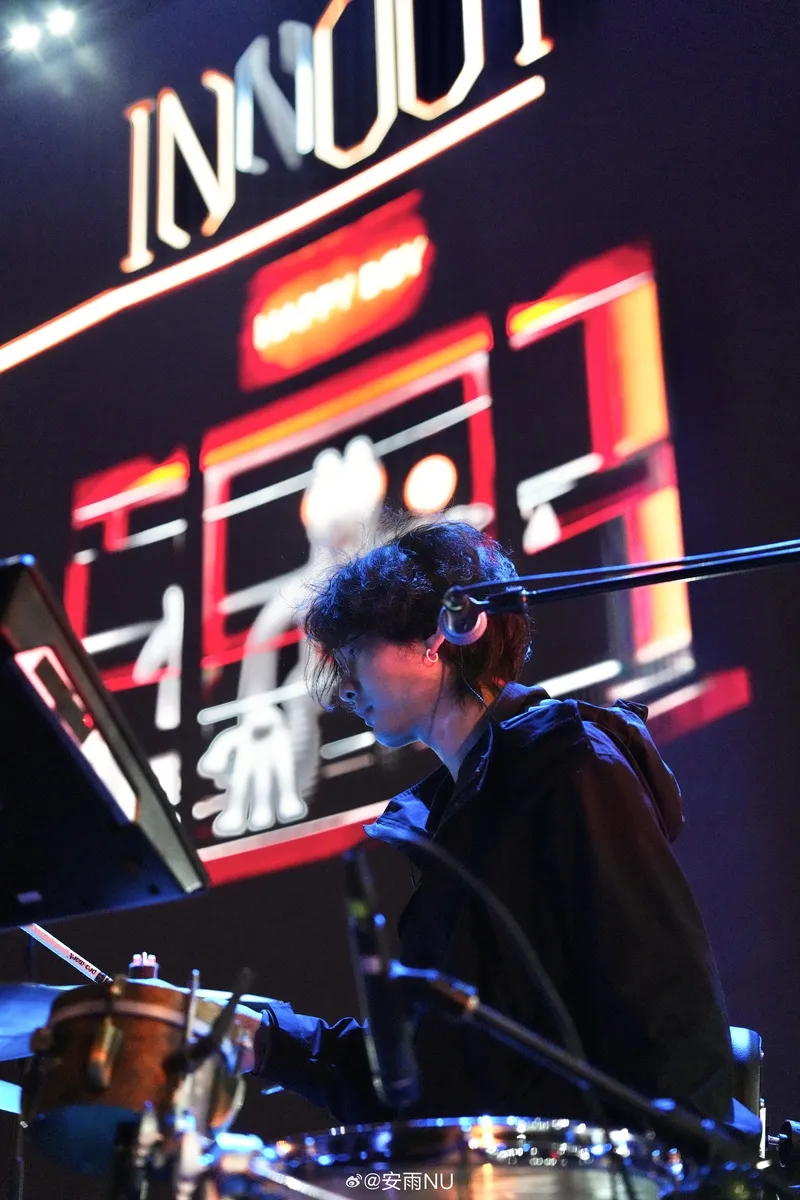 au-duong-na-na-lai-bi-khui-tin-hen-ho-ban-trai-lan-nay-khong-ai-ngo-toi-8