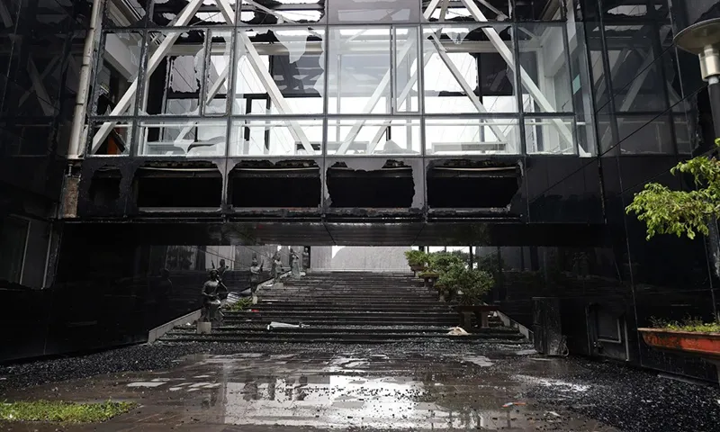 Cảnh tan hoang tại bảo tàng Quảng Ninh.