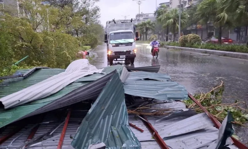 Quảng Ninh: Nhiều trường học thiệt hại nặng nề sau bão số 3