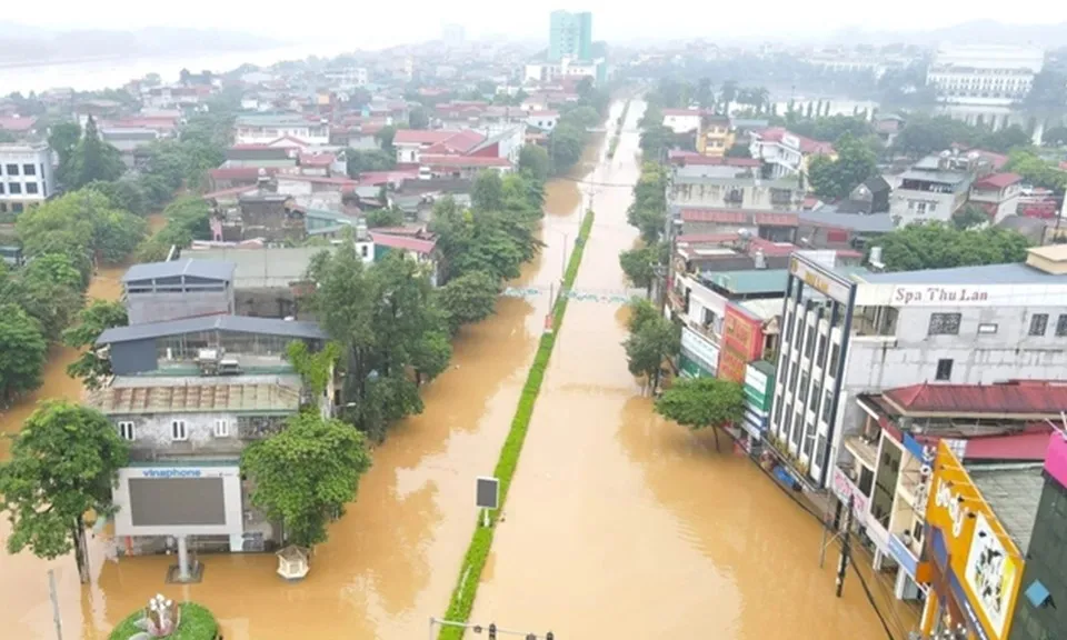 Tổng Bí thư, Chủ tịch nước Tô Lâm chủ trì họp Bộ Chính trị chỉ đạo việc khắc phục hậu quả bão số 3