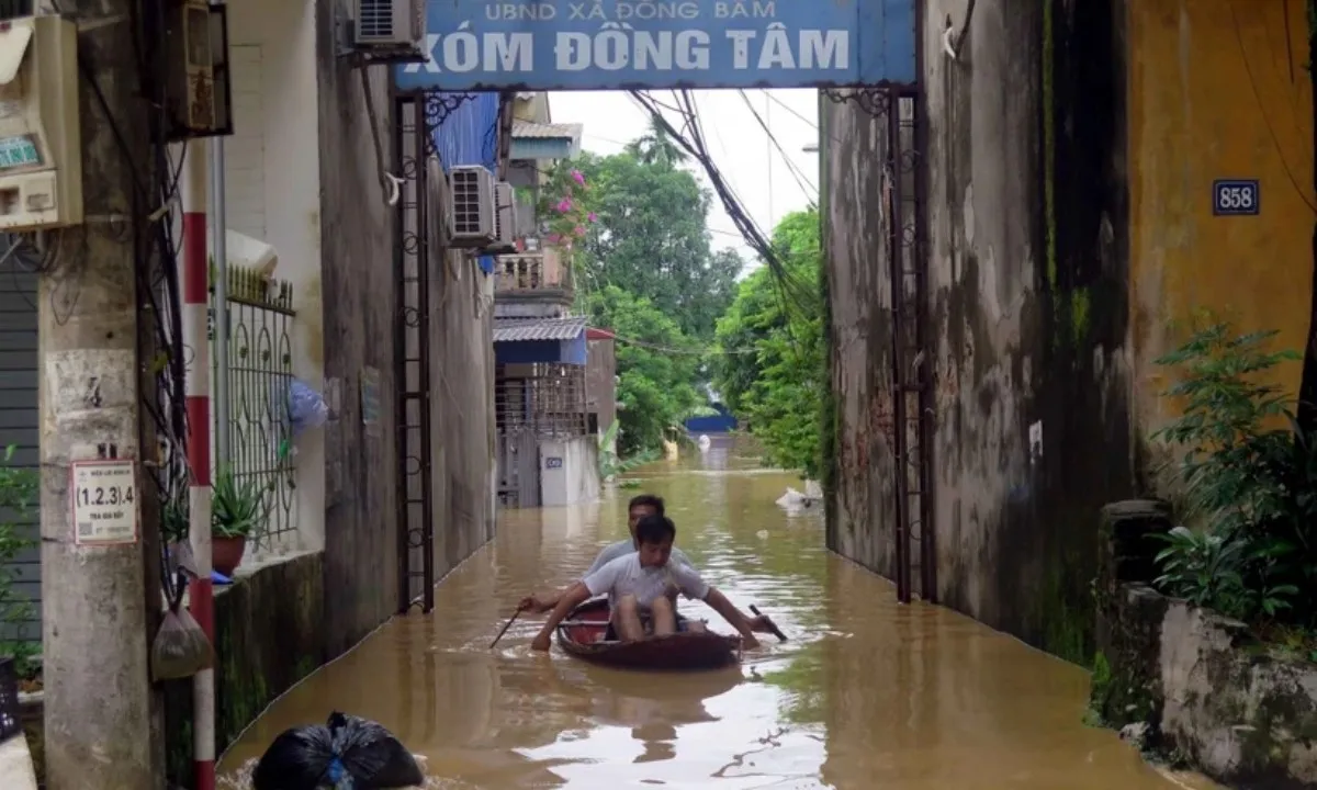 Nước lũ dâng cao, Thái Nguyên, Lạng Sơn di dời khẩn cấp hàng trăm hộ dân trong đêm