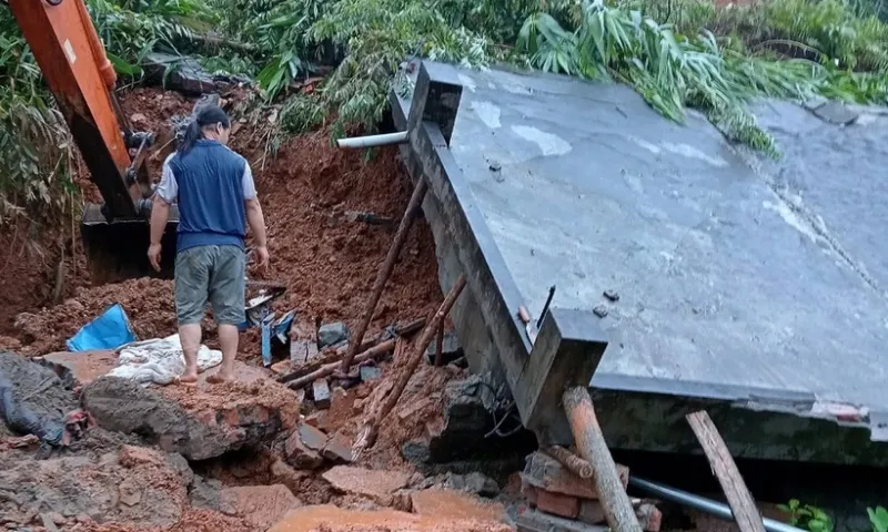 Hơn 270 người thương vong, mất tích do bão và sạt lở đất