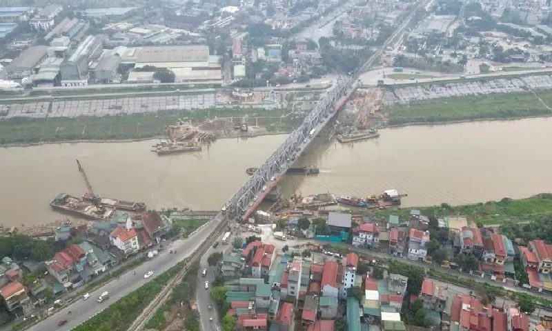 Hà Nội cấm phương tiện lưu thông qua cầu Đuống