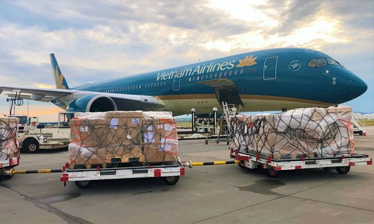 Vietnam Airlines và Bamboo Airways vận chuyển miễn phí hàng cứu trợ vùng bão lũ miền Bắc