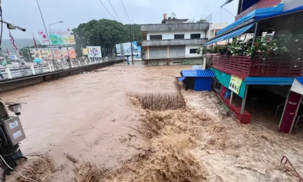 Bão Yagi gây mưa lũ tiếp ở Lào, Myanmar