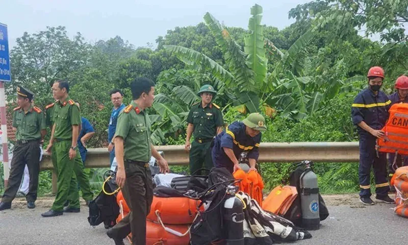 Tập trung khắc phục sự cố cầu Phong Châu