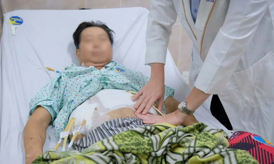Người đàn ông bị thủng dạ dày vì lạm dụng thuốc giảm đau