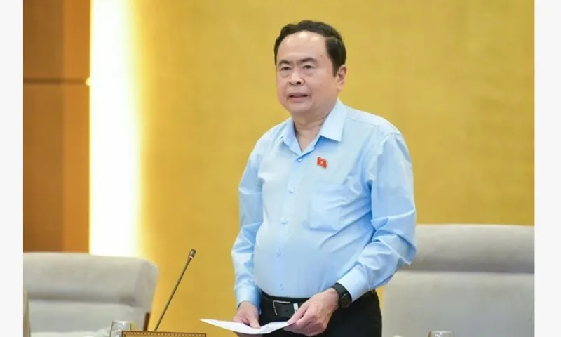 Chủ tịch Quốc hội yêu cầu tháo gỡ mọi khó khăn về thể chế để thúc đẩy phát triển