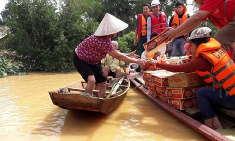 Thủ tướng yêu cầu công khai xử lý tổ chức, cá nhân lợi dụng thiên tai để trục lợi