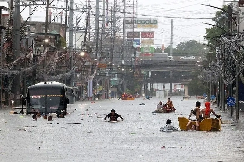 philippinesdangtraiquamuamuabaovoitinhtranglutloithuongxuyenxayra-nguonstar1-1726312994290-17263129946481518336771