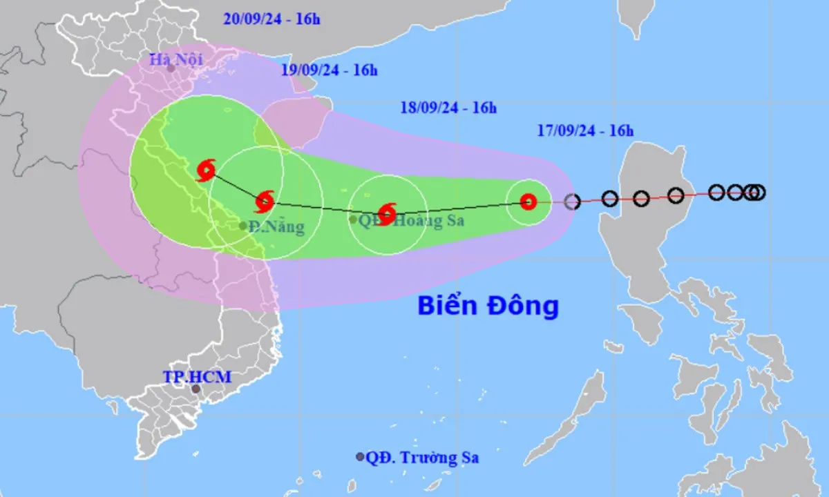 Miền Trung mưa lớn diện rộng do áp thấp nhiệt đới có thể mạnh lên thành bão