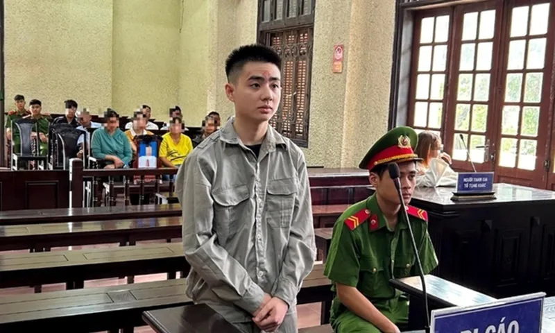 Hòa giải bạn với người yêu đang tranh cãi, thanh niên bị bạn đâm chết