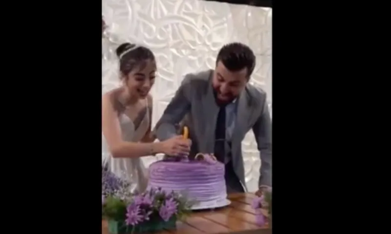 Cặp đôi gây sốt với màn cắt bánh cưới bất ngờ, thu hút 39 triệu lượt xem