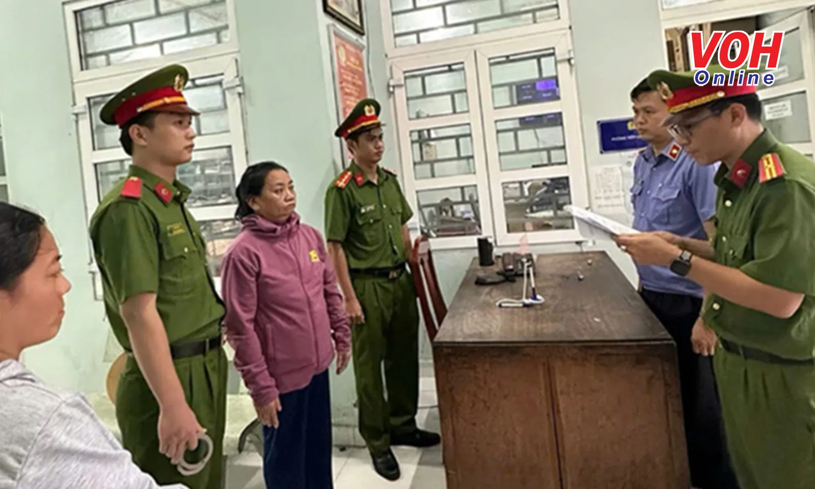 Bắt nữ chủ hụi trăm tỷ đi xe đạp, đếm tiền như máy ở Bình Thuận
