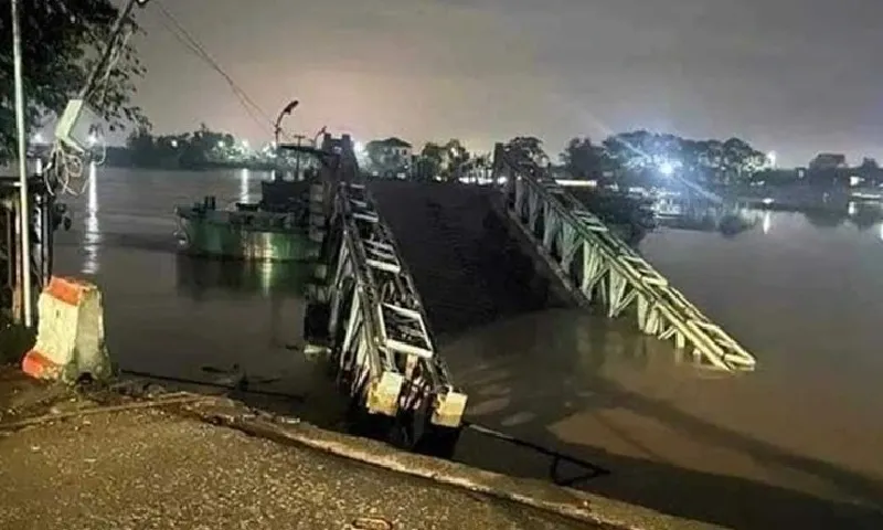 Đề nghị công bố tình trạng khẩn cấp với cầu phao duy nhất trên quốc lộ ở miền Bắc