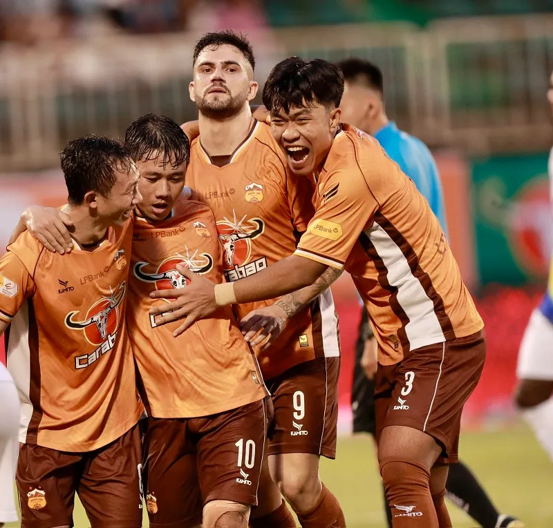 HAGL có chiến thắng thứ 2 liên tiếp để củng cố ngôi đầu BXH V-League 2024/25 - Ảnh: internet