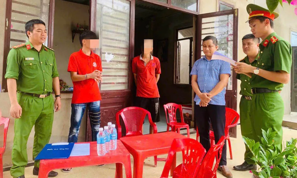 Khởi tố 7 thanh thiếu niên gây rối trật tự công cộng, cố ý gây thương tích và hủy hoại tài sản