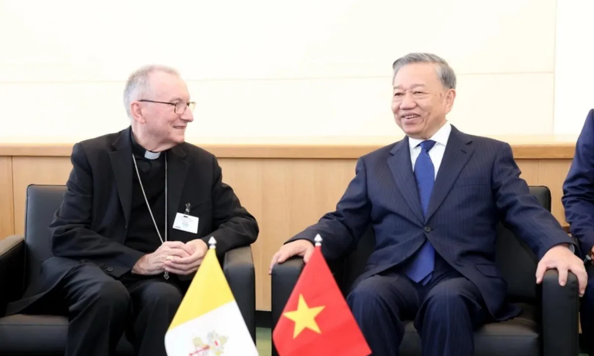 Tổng Bí thư, Chủ tịch nước Tô Lâm gặp Thủ tướng Tòa thánh Vatican