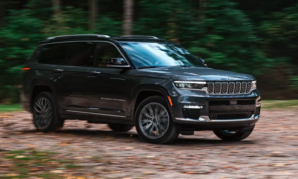 Jeep Grand Cherokee L bị triệu hồi tại Việt Nam do lỗi phuộc sau