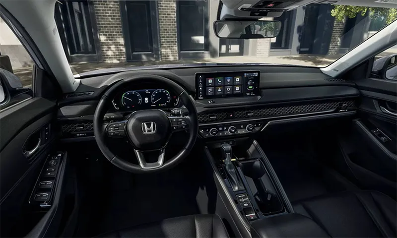 Khoang cabin của Honda Accord SE 2025 là hàng loạt tiện ích hiện đại