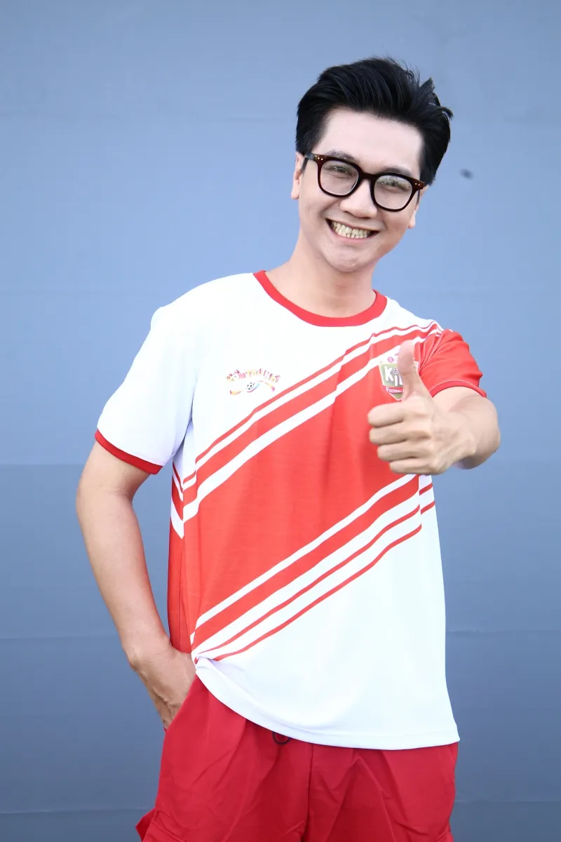 le-bong-va-bui-tan-truong-tiec-nuoi-khi-chia-tay-cac-cau-thu-nhi 20240925-150112-02