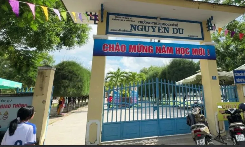 Công an mời phụ huynh xông vào lớp đánh học sinh ở Tam Kỳ lên làm việc