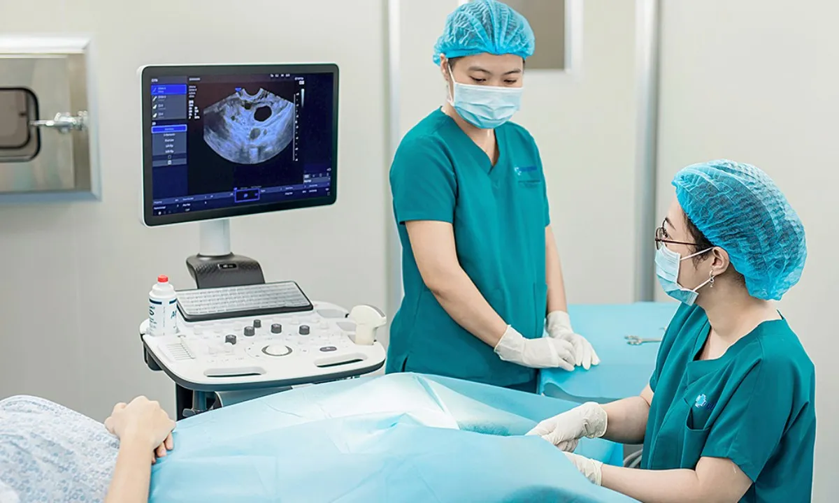 Khoảng 2 triệu cặp vợ chồng Việt gặp khó khăn khi muốn có con