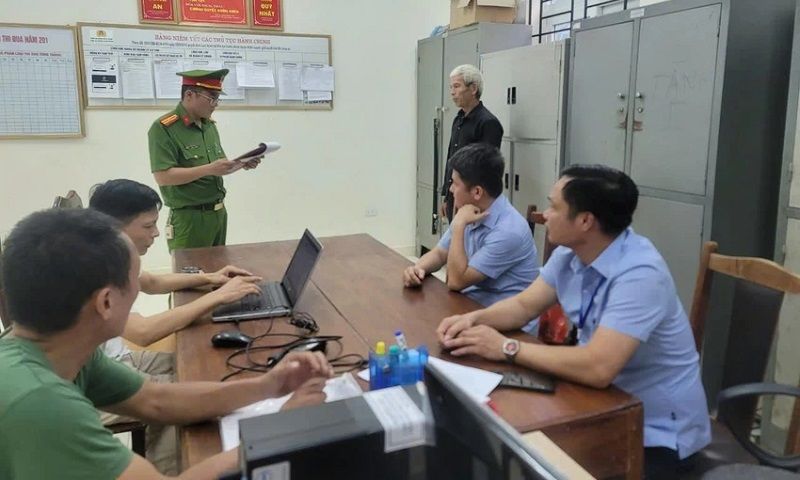 Bắt đối tượng chém vợ, em trai và em dâu